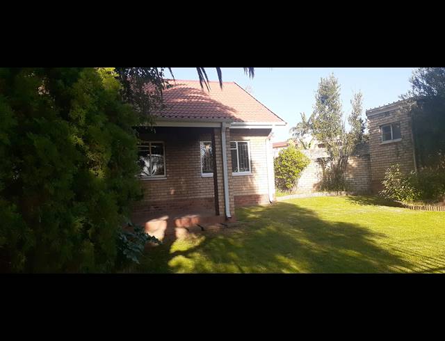 3 BEDROOM TOWNHOUSE RENTED IN NORKEM PARK